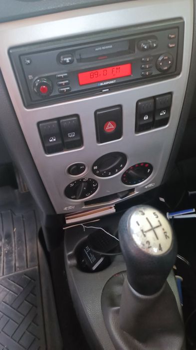 Vând Dacia Logan 1400 cc cu instalație gaz