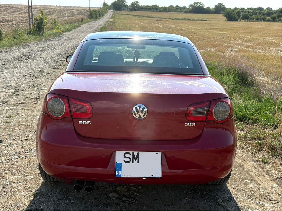Vând mașină VW EOS roșu