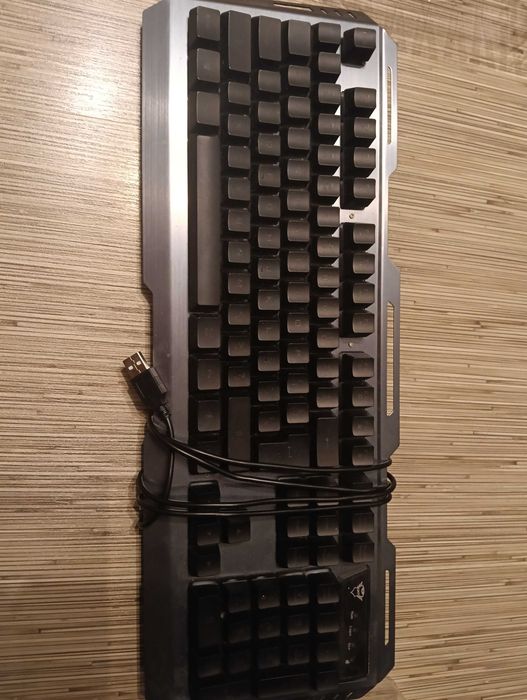 Kit tastatura si mouse gaming Trust GXT 845 Tural, Negru