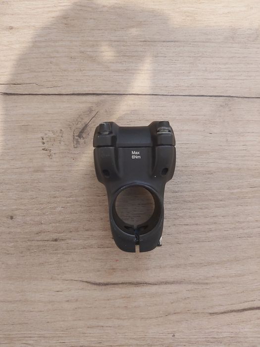 Vând pipă pentru bicicletă. 31.8 cm