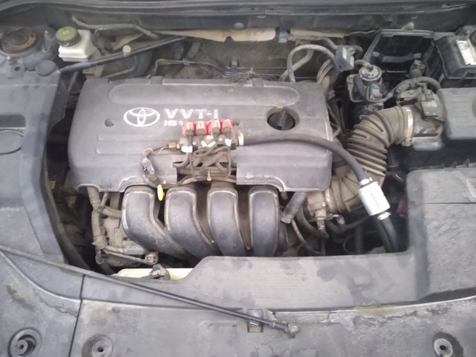 Тойота Авенсис 1.8 Toyota avensis. хечбек