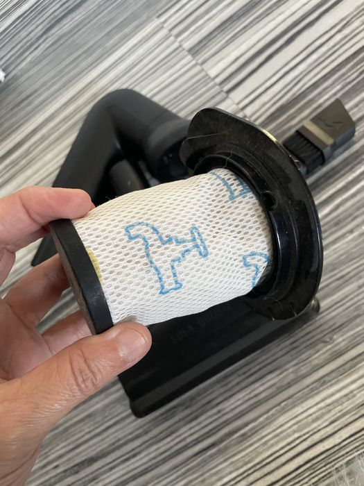 Perii plus un filtru aspirator Rowenta X force flex vertical