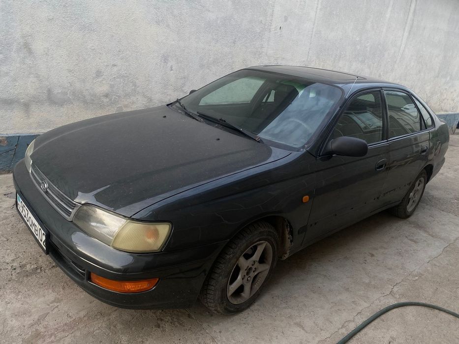 Toyota carina e  1996год