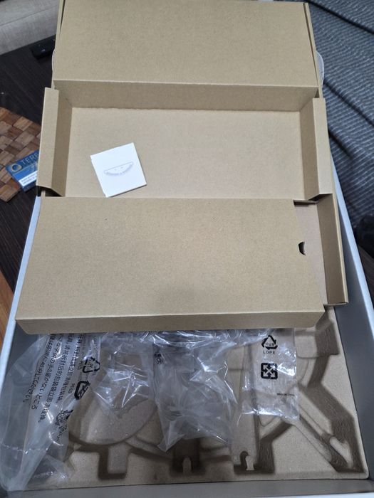 Vând aspirator Roborok E5