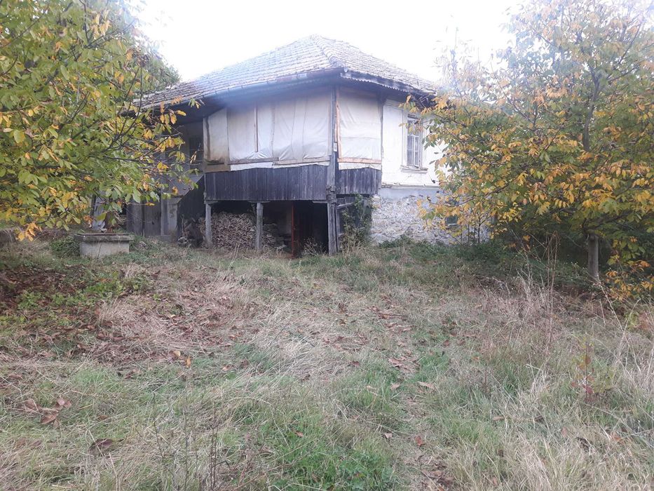 Голям парцел в 7855 Бракница