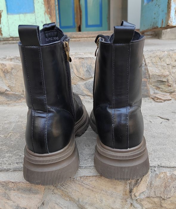 Женские фирменные ботинки