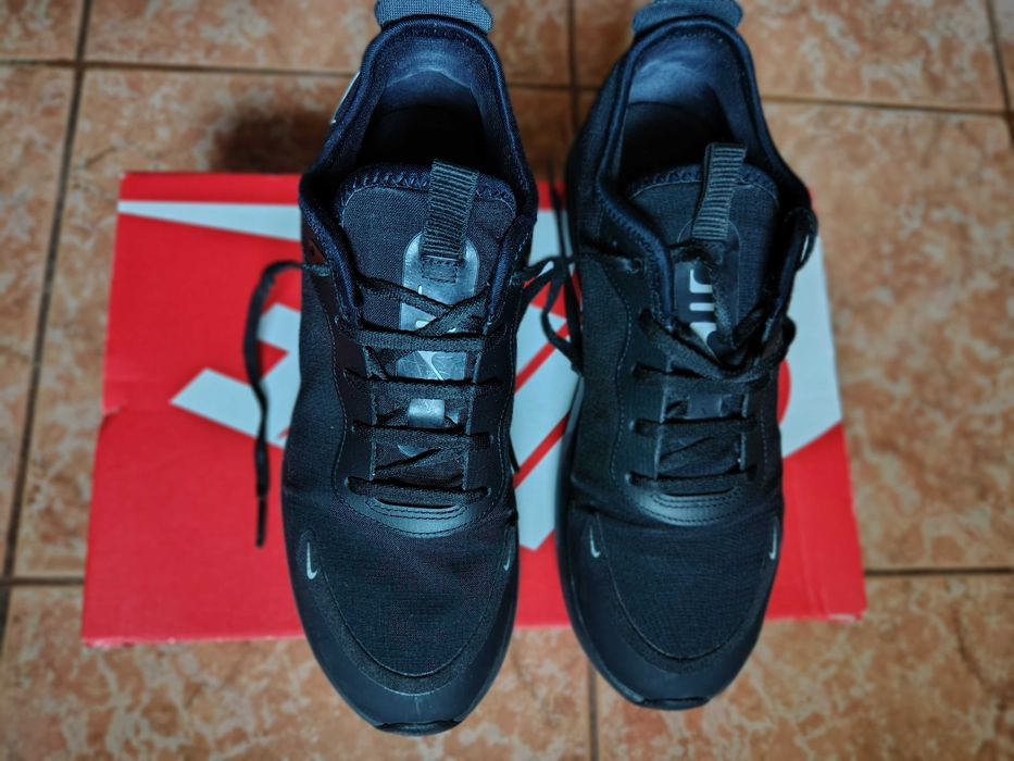 Vând pantofi sport măr. 38