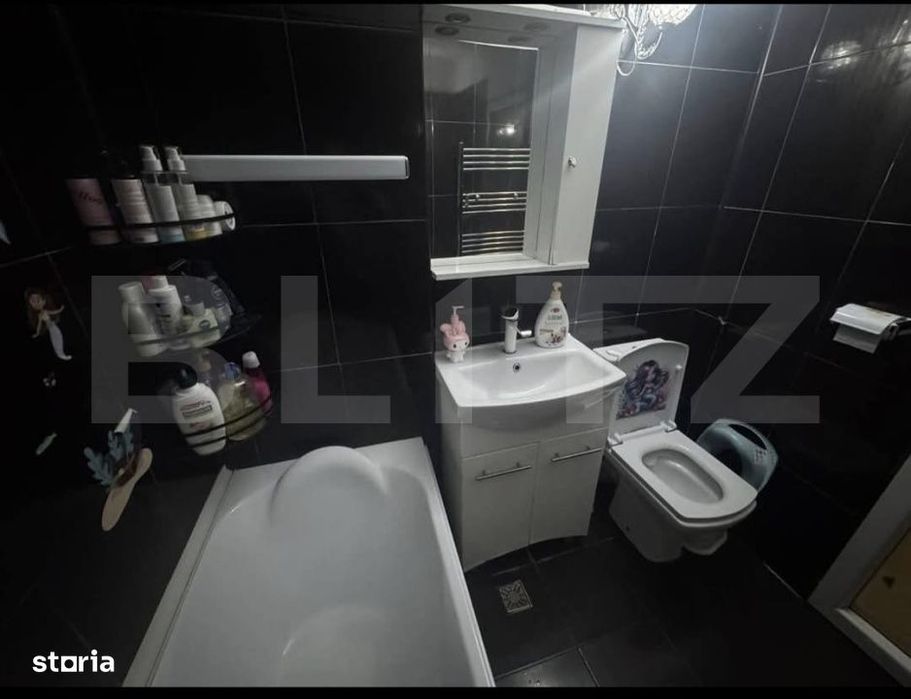 Apartament cu gradina propie de vanzare, 47 mp, zona Aleea Trandafiril