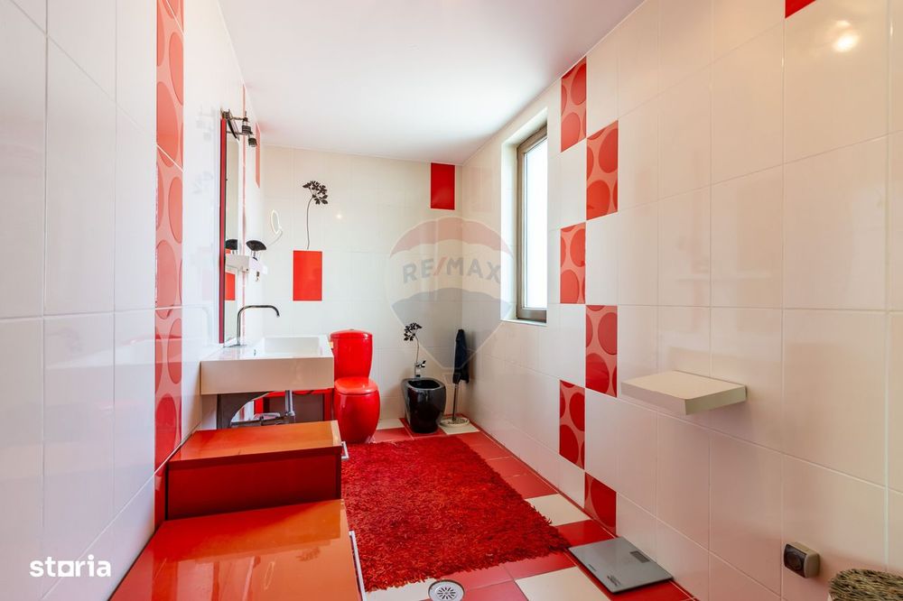 Vanzare Vilă cu 7 camere  Corbeanca