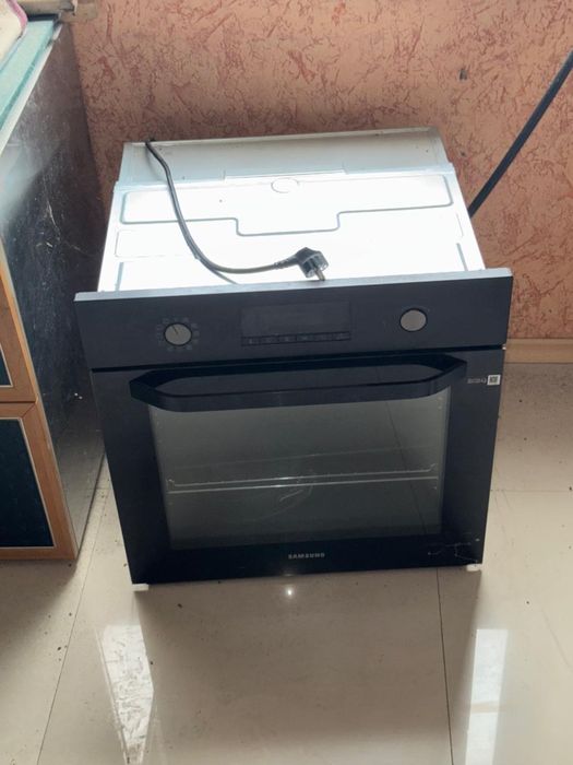 Продам духовку от Samsung! Срочно!