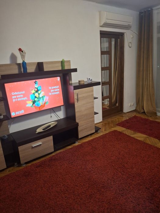 Inchiriez ap.2 camere zona centrala