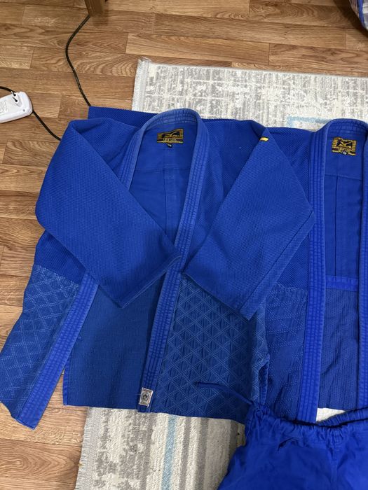 дзюдо кимоно мизуно 165,170 2+1