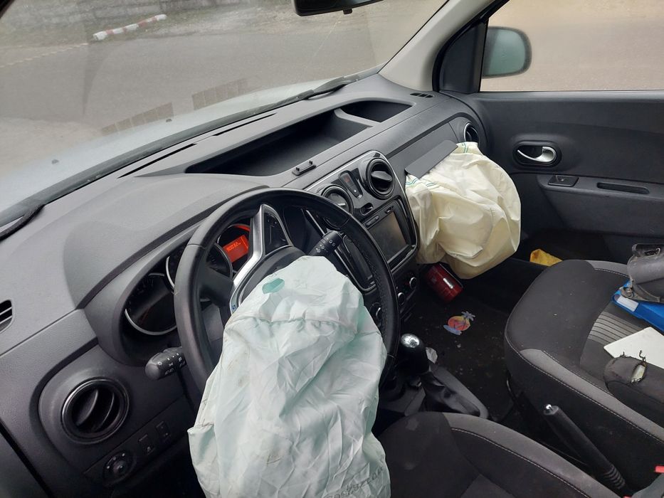 Dezmembrez piese Dacia Dokker 2018 1.2 TCE H5S dokker stepway