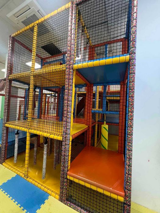 Лабиринт/плейграунд за детски център