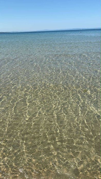 Продавам Каравана на морето с изграден навес