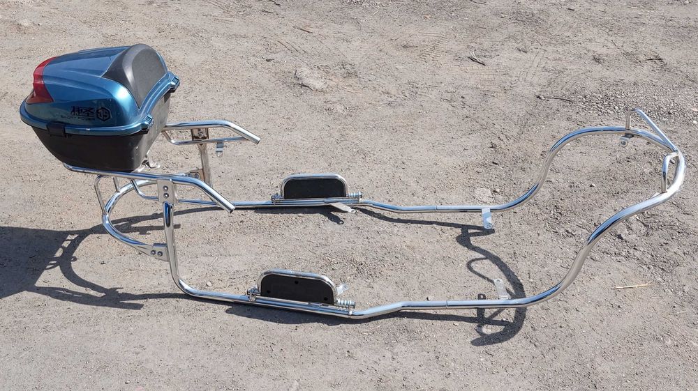 Обрамление для скутера.