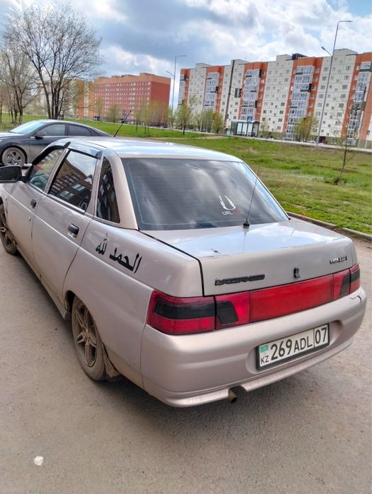 Продам машина 2110