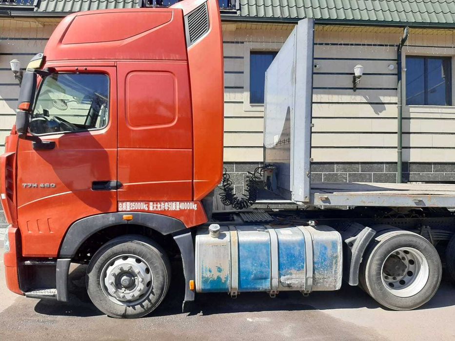 Продам HOWO Тягач 2024 г.