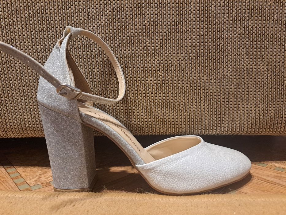 Официални обувки