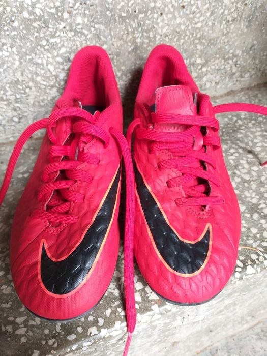 Футболни бутони Nike
