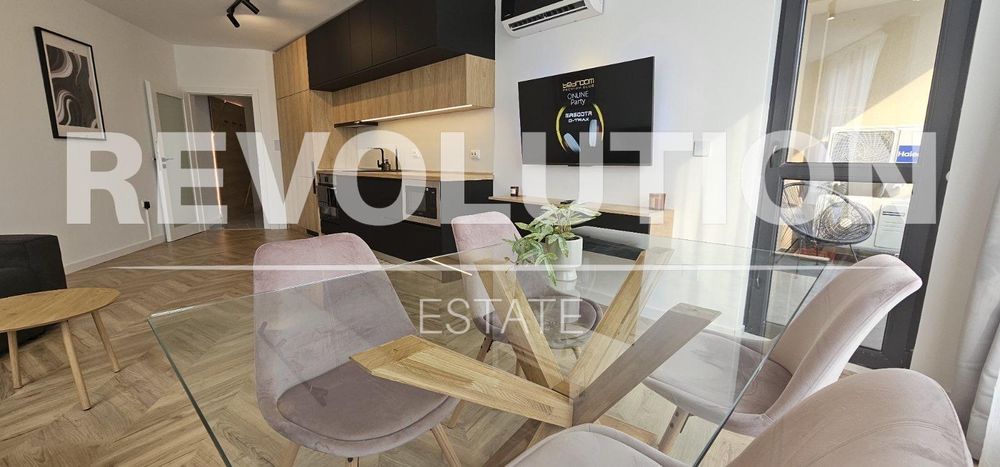 Дава се под наем Двустаен апартамент в Пловдив, Христо Смирненски - 74 кв.м за 650 € - Снимка #3