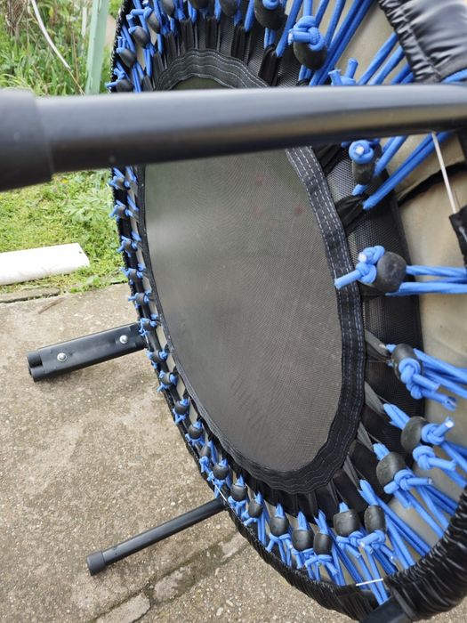 Трамплин, батут за скачане