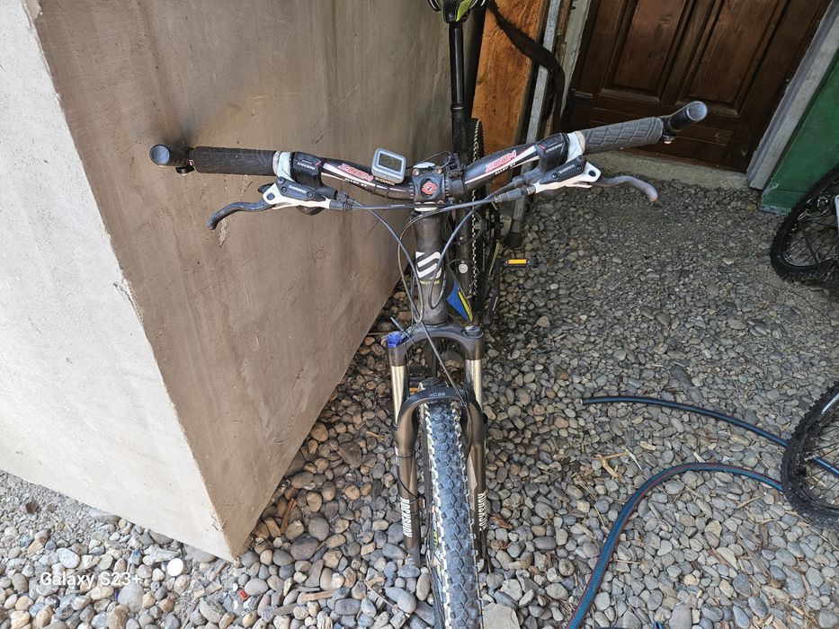 Vand bicecleta de 26 si 29