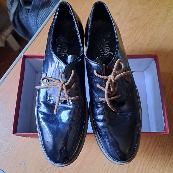 Продам обувь новую и б/у