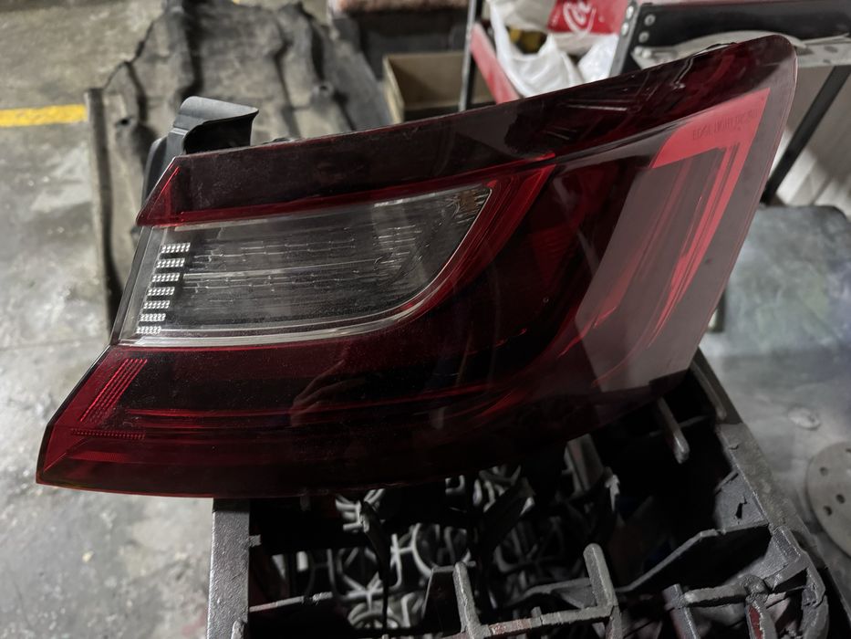 Vand stop dreapta renault megane 4 OEM