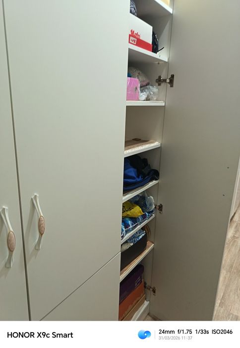 Продам шкаф в прихожую