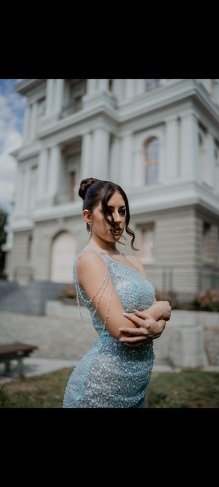 Бална рокля , цвят :пастелно тюркоазено