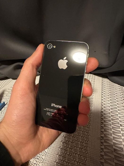 iPhone 4 16 GB perfect functional stare foarte buna fara cont iCloud