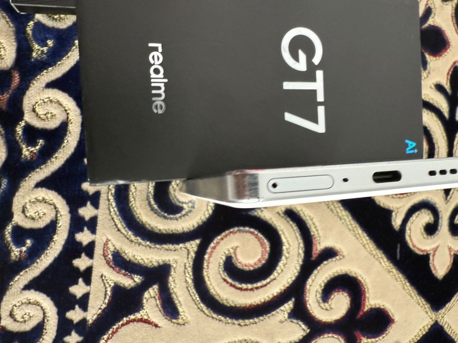 Realme gt7 продам и может обменаю