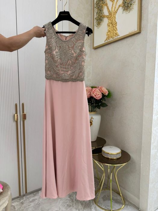 Вечерние платья