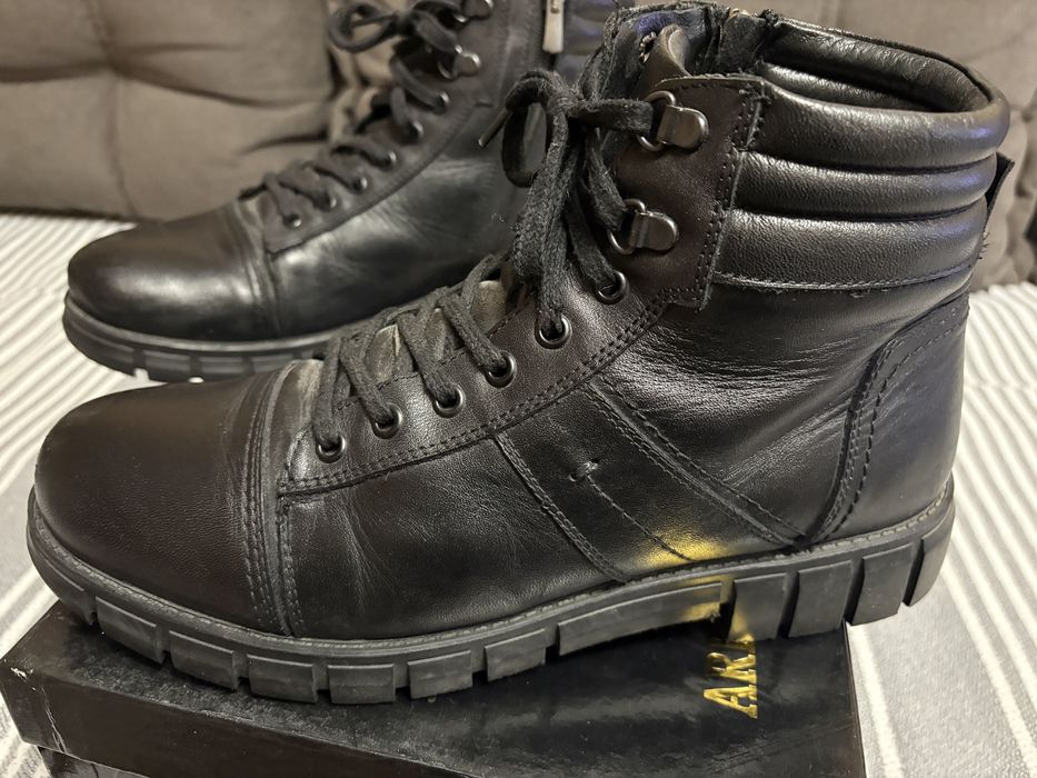 Продам зимние ботинки