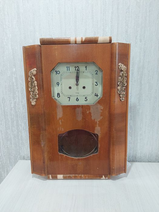 Продам часы  советские с боем.