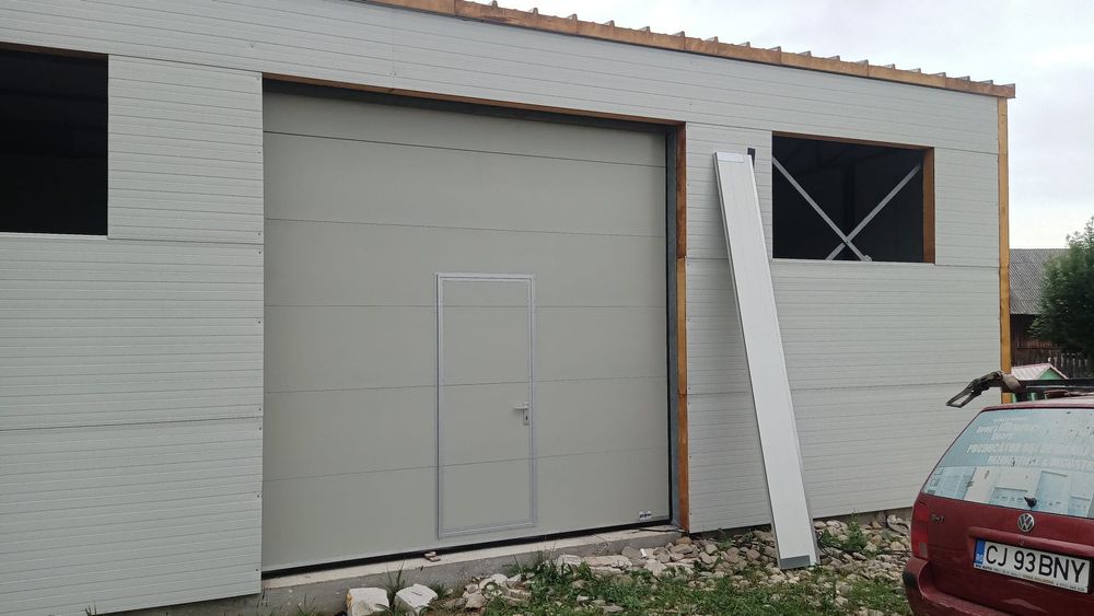 Usa de Garaj * Culori personalizate