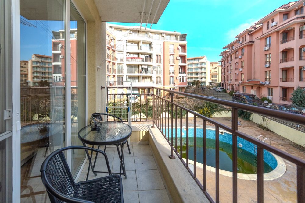 Дава се под наем Двустаен апартамент в к.к. Слънчев бряг - 50 кв.м за 3060 € - Снимка #2