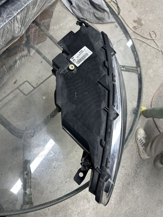 Far stânga citroen c4.cactus.cod:90146849.