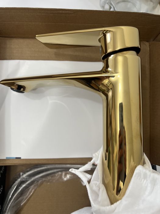 Новый смеситель в упаковке, золото