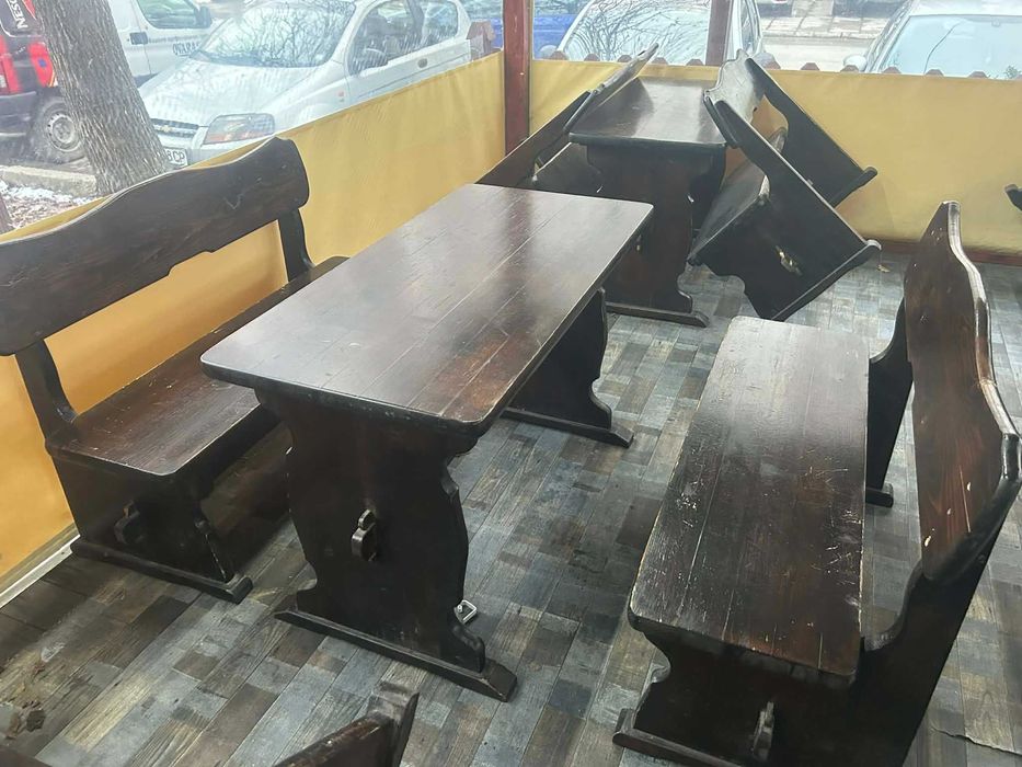 Баварски дървени маси и пейки
