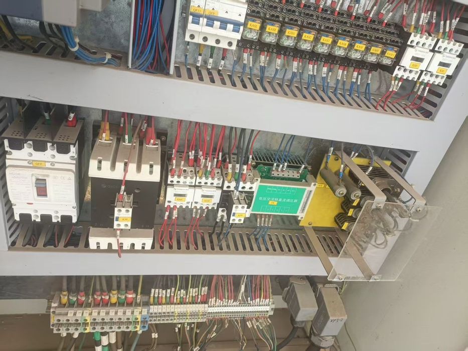 Minora kran zoomilon