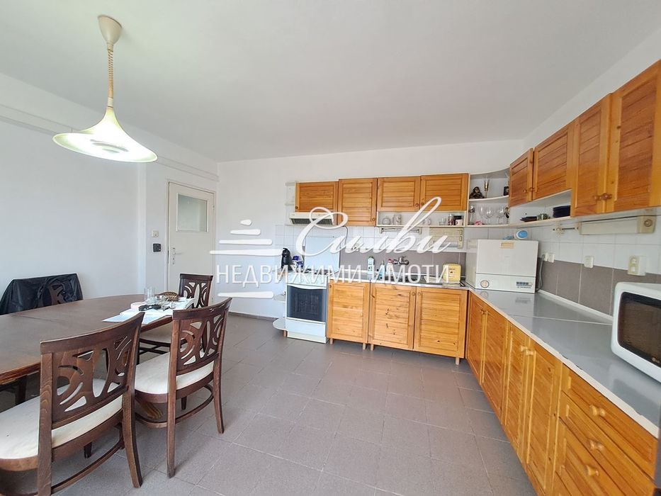 Продава се Многостаен апартамент в Шумен, Болницата - 223 кв.м за 789 €/кв.м - Снимка #3