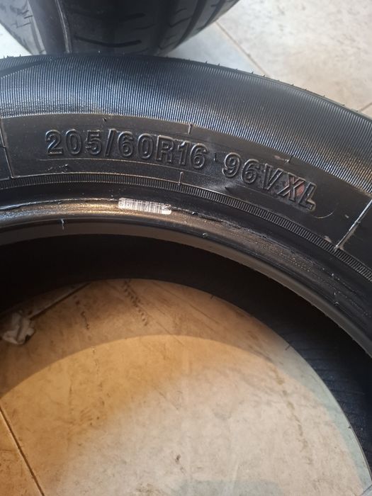 2 Летни гуми Ариво 205/60/16 ДОТ24 7мм