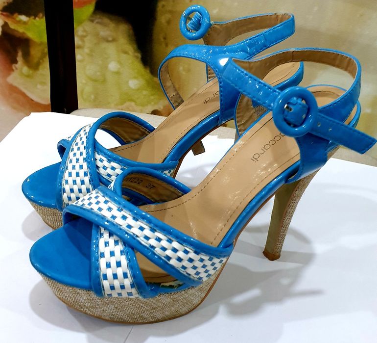 Красивые и удобные туфли.