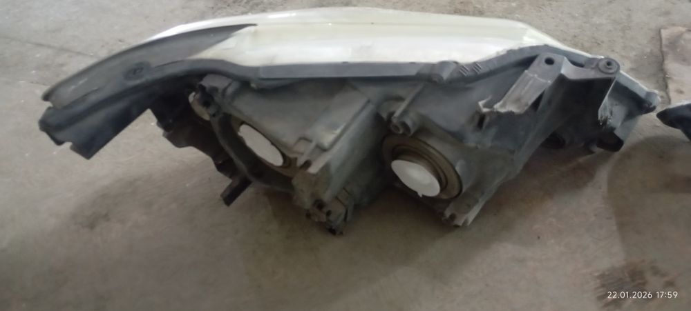 Продам фары камри 50