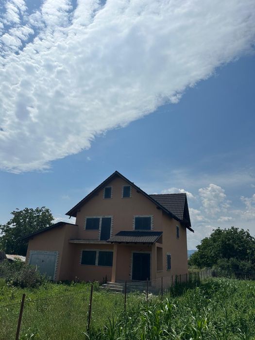 Casa de vanzare