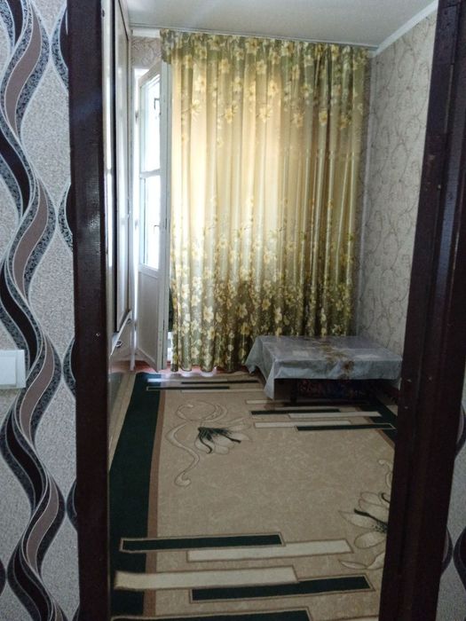 Navoiy shahar Vasxot hududi oldida 1xona 2 xona qilingan uy sotiladi