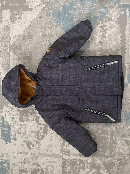 Продам куртки 104-110