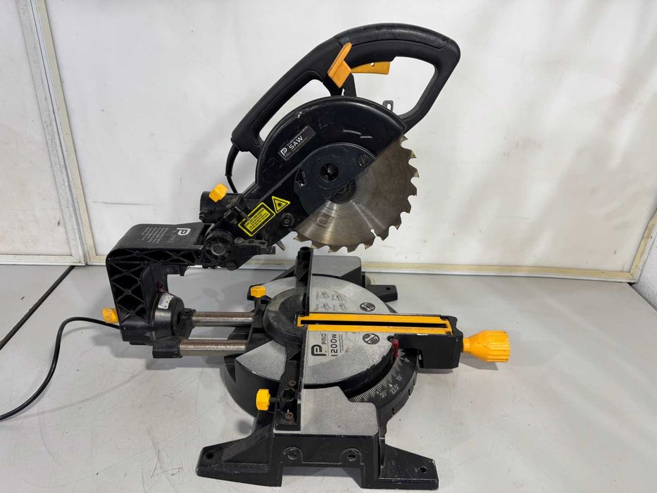 Циркуляр пендула - Pro 1200W / 210мм